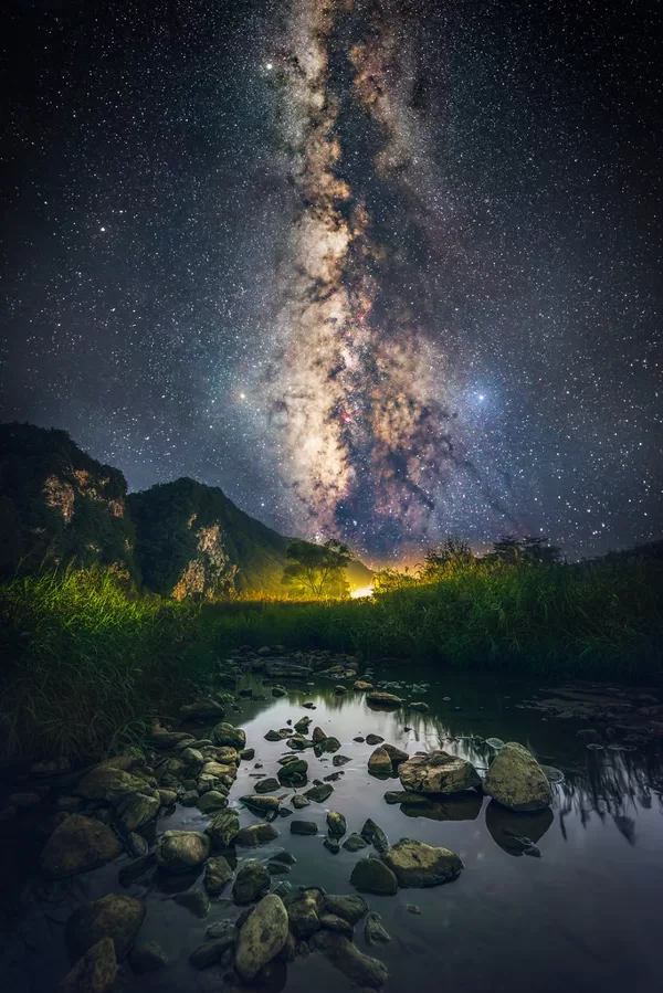 https://www.flickr.com/photos/xotcho/53981921565/in/pool-3135872@N21/
