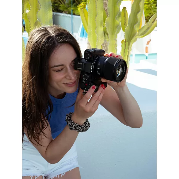 https://www.panasonic.com/uk/consumer/cameras-camcorders/lumix-camera-lenses/lumix-s-lense